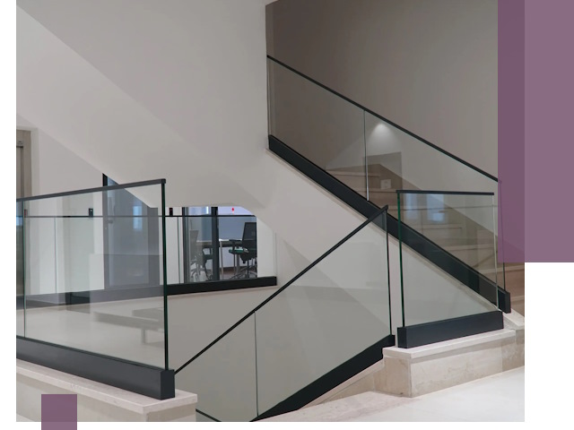 Стеклянные перила премиум-класса с установкой в Рыбинске