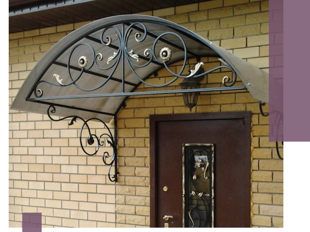 Изготовление козырьков из металла под ключ в Рыбинске